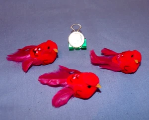 VTG Lot 3 Miniature Craft Birds Painted Felt Feathers Red Cardinal .5"x2" - Picture 1 of 3