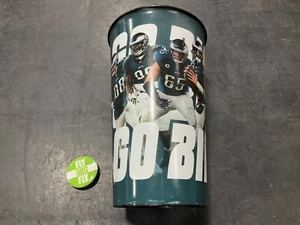 EAGLES 2024 TAZZA SOUVENIR "GO BIRDS" & "FLY EAGLES FLY" BOTTONE-PIN SGA - Foto 1 di 5
