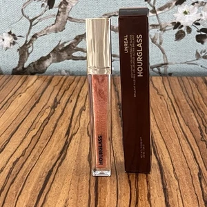Lucidalabbra volumizzante Hourglass Unreal High Shine Ignite 20 oz/5,6 g - Foto 1 di 4