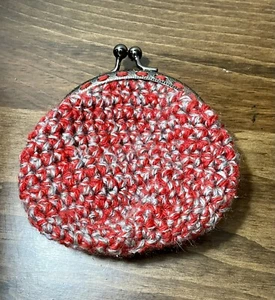 Change Purse Knitted Red & Gray Vintage 4” Great Condition Beautiful Coin Purse - Picture 1 of 11
