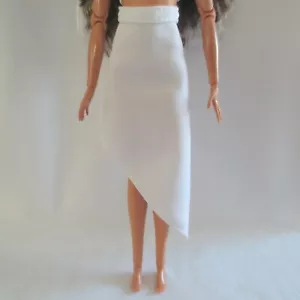 NEU! 2021 Barbie Signature Looks Made to Move Puppenkleidung ~ weißer Rock - Bild 1 von 3
