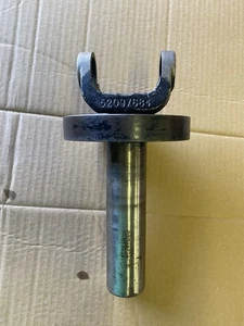 52097684 Slip Yoke 29 Spline Dodge NV3500 Manual Transmission - Picture 1 of 6