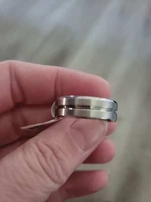 Alianza de boda para hombre Foto 1 de 4