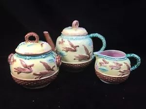 MAJOLICA 'FLYING CRANES' TEAPOT SET (Teapot, Creamer, Covered Sugar Bowl) - Picture 1 of 12