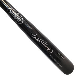 Vladimir Guerrero Sr Signed Louisville Slugger Official MLB Black Baseball Bat ( - Picture 1 of 2