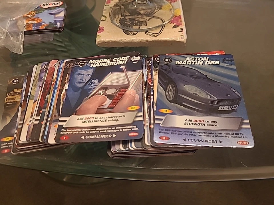 119 x JAMES BOND 007  COMMANDER SPY CARDS  001 To 120 (-#40) - Image 1 of 3