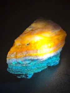 Hokkaidoite Hokkaido Stone Fluorescent Natural Mineral Opal 97g Japan - Picture 1 of 21