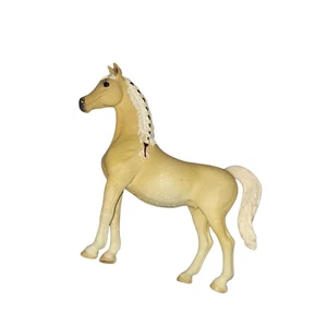 Schleich 2016 Freundschaft Pferd Turnier Figur 42440 - Bild 1 von 3