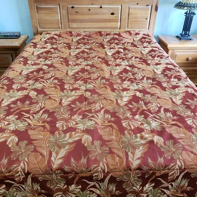 JCP Home Comforter Queen 92x96 Jacquard Red Gold Leaf Botanical Elegant Bedding - Image 1 of 4