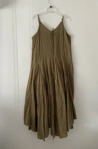 Baba Clothing Green Pleated Maxi Sundress with Spaghetti Adjustable Straps - Picture 1 of 9