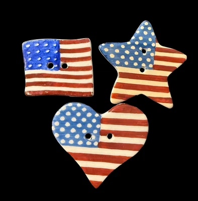 ARTESANO realista pintado a mano botones PATRIÓTICOS ~ BANDERA, CORAZÓN, ESTRELLA, IDABELLE Foto 1 de 2