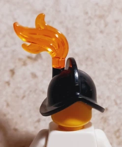 New LEGO Conquistador Helmet Spanish Warrior Guard Free Plume Feather Helmet - Picture 1 of 2