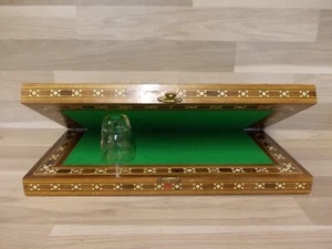 Handgefertigtes Intarsien-Holzspielbrett mit Filz für Kartenspiel  / Schach - Bild 1 von 7