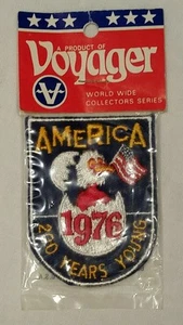 Vintage sew on colour cloth Badge/Patch America 1976 - 200 years young - Foto 1 di 2