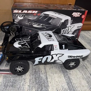 Traxxas TRX 68286-4 FOX Slash 4x4 Vxl Clipless 1:10 short-Course Truck RC Car - Picture 1 of 3