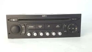 9666393777 SISTEMA AUDIO / RADIO CD / 826735 PARA PEUGEOT PARTNER KOMBI PREMIUM - Imagen 1 de 10