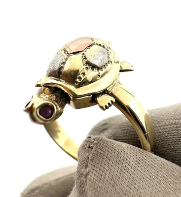 10K Tri-Colour Gold Lucky Turtle Ring 'Bobblehead' With Ruby Eyes Sz 7 - Image 1 of 4