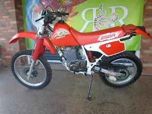 HONDA XR250R 1989 ORANGE & VERY NICE EXAMPLE - Picture 1 of 11