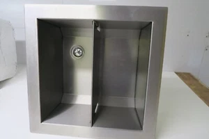 Fully Insulated Stainless Steel Drop In 400MM Ice Well, With Divider - Picture 1 of 3