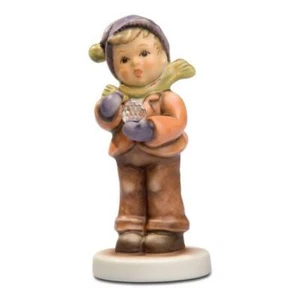 M.I. Hummel Winterspaß mit Swarovski Porzellan Sammelfigur 2367 10 cm 02367100 - Bild 1 von 1