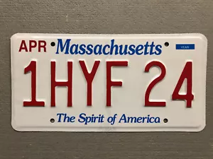 TARGA MASSACHUSETTS SPIRIT OF AMERICA LETTERE/NUMERI CASUALI BELLA!! - Foto 1 di 2