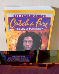 1998 CATCH A FIRE The Life of BOB MARLEY by Timothy White SUPER CLEAN ex - Imagen 1 de 12