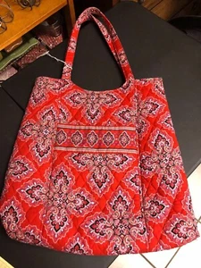 Vera Bradley Curvy Tote in Frankly Scarlett Rare Retired - Picture 1 of 5
