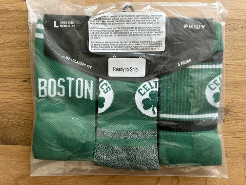 Boston Celtics PKWY NBA Men's 3 Pack Baseline Crew Socks Large Shoe Size 6-12 Cover