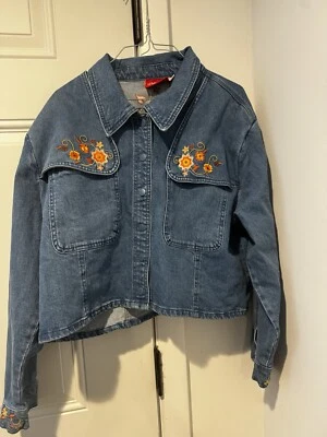 The Hippie Shake Women’s Floral Denim Cropped Jacket Size L Flowers Embroidery - Image 1 of 4