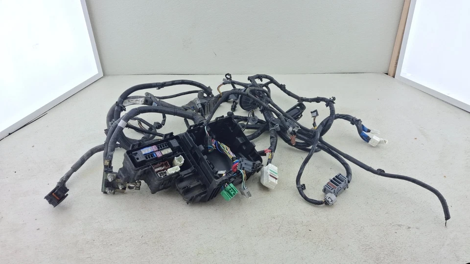 Arnés de cableado Nissan Rogue 2017-2020 sala de motor bahía tiene un cable faltante Foto 1 de 4