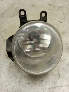 14-20 TOYOTA PRIUS PASSENGER RIGHT FOG LIGHT - Picture 1 of 12