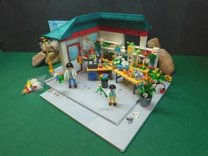 Playmobil Ladengebäude 7687-A/2004 mit Flora-Shop 4484-A/2005, BAs, ohne OVP! - Bild 1 von 12