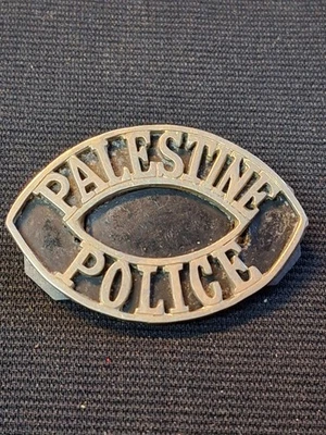 INSIGNIA DE TÍTULO DE HOMBRO OBSOLETA POLICÍA PALESTINA METAL BLANCO EN ASAS ORIGINAL Foto 1 de 2