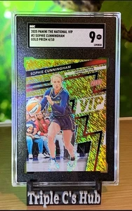 2025 Panini National VIP Sophie Cunningham /10 Gold Prizm SGC 9 NSCC Enforcer - Foto 1 di 6