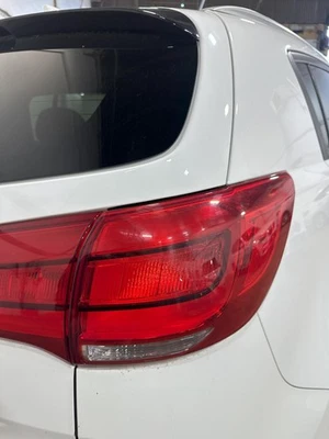 Used Right Tail Light Assembly fits: 2015 Kia Sportage quarter panel mounted inc - Изображение 1 из 4