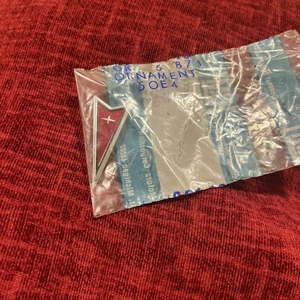 Ornamento emblema Pontiac genuino GM General Motors (1) nuevo stock antiguo - Imagen 1 de 6