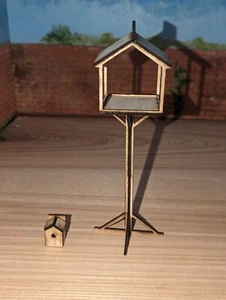 1:12 scale doll's house furniture, Bird Table and Bird Box Kit - Picture 1 of 5