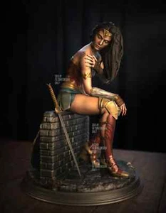 Wonder Woman (Battle Scarred) Statue 3D Druck unbemalt/unmontiert - Bild 1 von 3