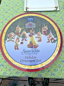 Jim Shore Disney Traditions Snow White and the 7 Dwarfs Holiday Ornament Set - Picture 1 of 17