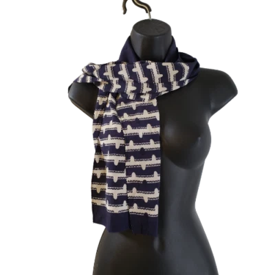 Bufanda para mujer azul marino y blanco envoltura geométrica 11x42" pañuelo rectangular Foto 1 de 4
