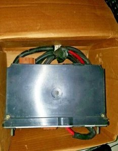 INTERNATIONAL POLLAK GENUINE SYSTEM CONTROL 3833154C2 / 32327 - Picture 1 of 6