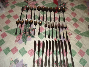 Rogers FLORAL MIST Inox Corea 35 Pezzi Lotto Posate Vintage Forchette Cucchiaio - Foto 1 di 8