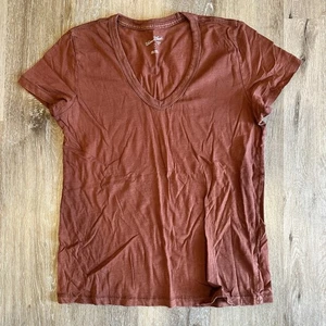 Women's Short Sleeve V-Neck T-Shirt Universal Thread Coral Red Size Small - Picture 1 of 3