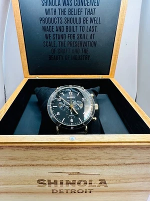 Relógio masculino Shinola The Canfield Sport cronógrafo preto e dourado S0120109248 - Imagem 1 de 4