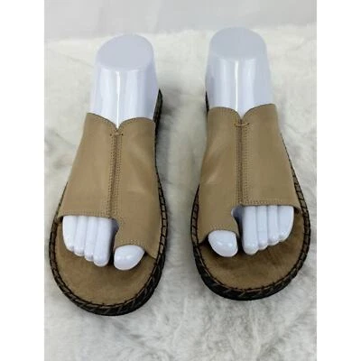 Duck Head Women's Leather split toe Tan sandals size 10N - Image 1 of 4