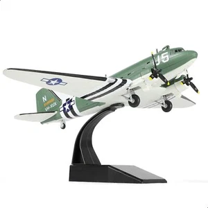 Douglas C-47 Skytrain Buzz Buggy 1/100 metallo pressofuso kit modellino aereo seconda guerra mondiale - Foto 1 di 7