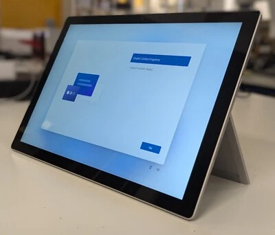 Microsoft Surface Pro 7 Core i5-1035G4, 8GB RAM, 128GB Windows 11 Pro - Image 1 of 4