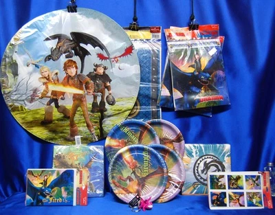 Train Your Dragon Party # 13 - 4 platos 2 pancartas 2 servilletas 1 mantel 1 globo Foto 1 de 4