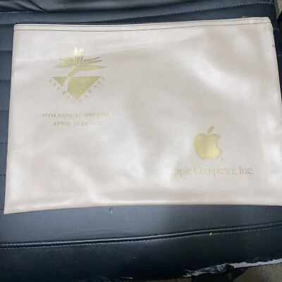 Apple Computer Vintage 90s zip Bag AACRAO Hawaii 1991 Meeting document - Image 1 of 4