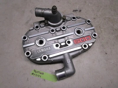 Culata de moto de nieve Yamaha VMax 600 XT 96 8CA-11111-00-00 Foto 1 de 4